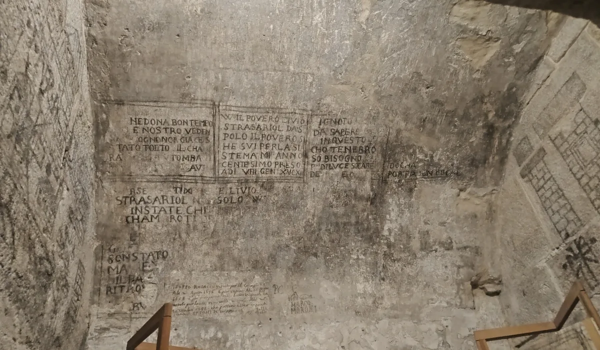 Grabados escritos por un preso en la Cárcel del Palacio Ducal