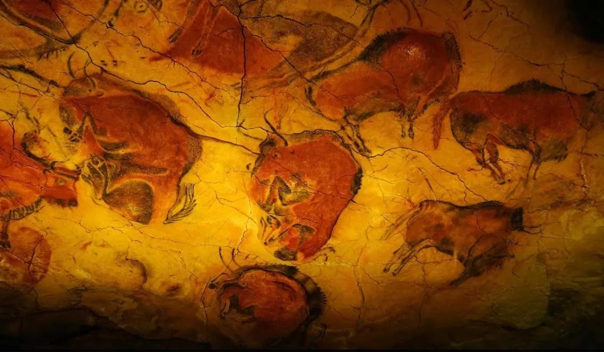 Viaja al origen del arte y descubre uno de los mayores tesoros prehistóricos del mundo en pleno corazón de Cantabria.