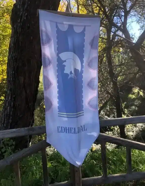 Estandarte del reino de Edheldal en la Senda Mágica de Arroyomolinos