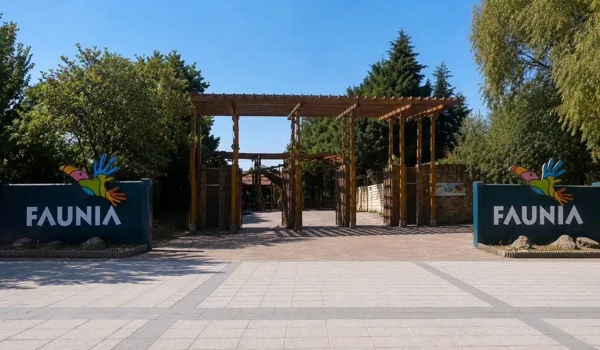 Entrada principal de Faunia en Madrid